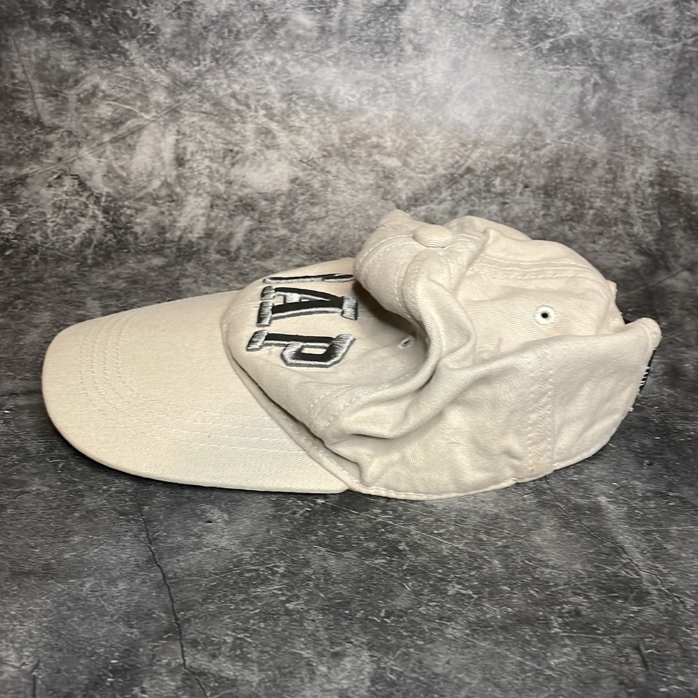 Gap Baseball Hat - Picture 3 of 5